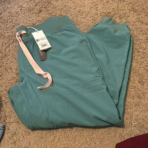 Zamora green never worn joggers from figs
